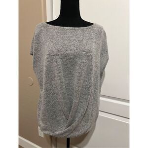 DKNY gray sweater, short sleeve